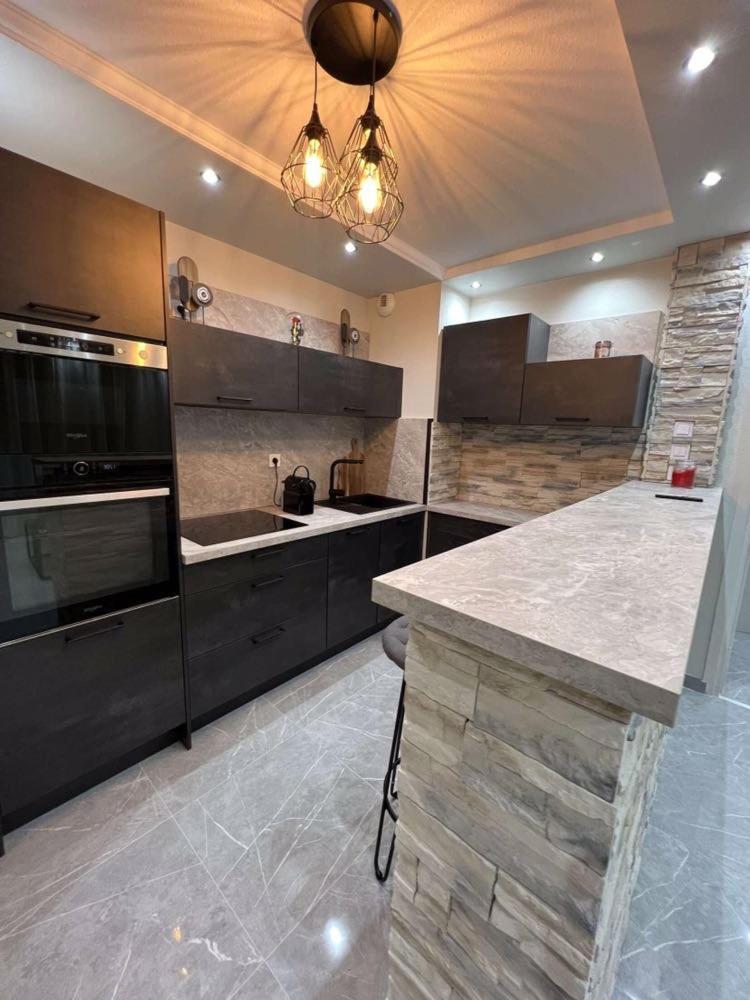 T3 5 Etoile Jacuzzi Διαμέρισμα Τουλούζη Εξωτερικό φωτογραφία